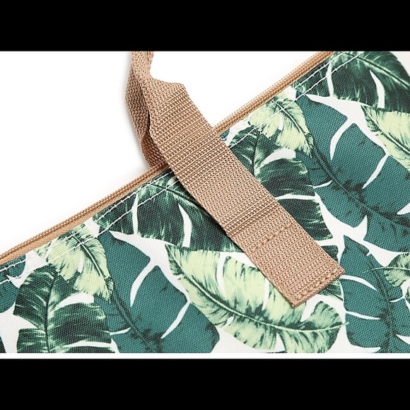 WEEKENDER BAG - Picture 6 of 7